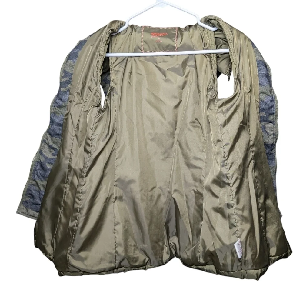 Arizona Jeans Olive Green Camo Hooded Puffy Puffer Vest Zipper Layered Like New